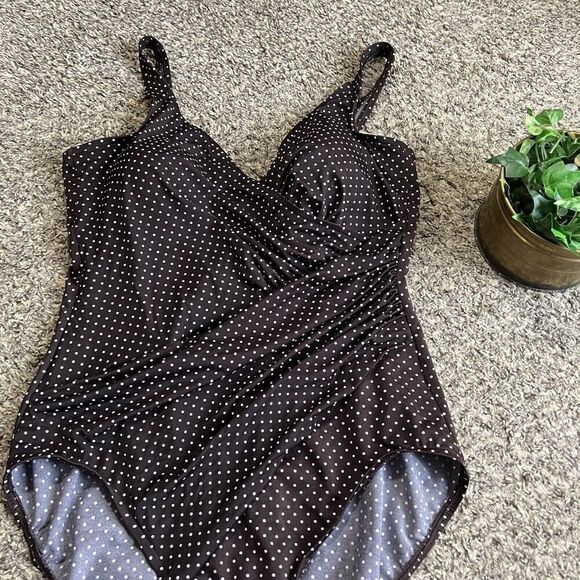 Miraclesuit Pin Point Oceanus One Piece Swimsuit Plus Size 18 Brown V Neck - Picture 2 of 6